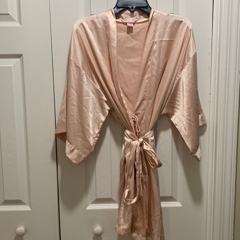 Victorias Secret Blush Pink Satin Robe